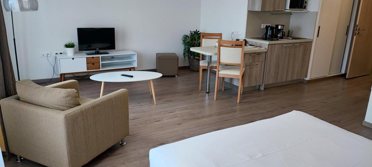 Domitys - Le Carillon D'Or Aparthotel Maubeuge Ngoại thất bức ảnh